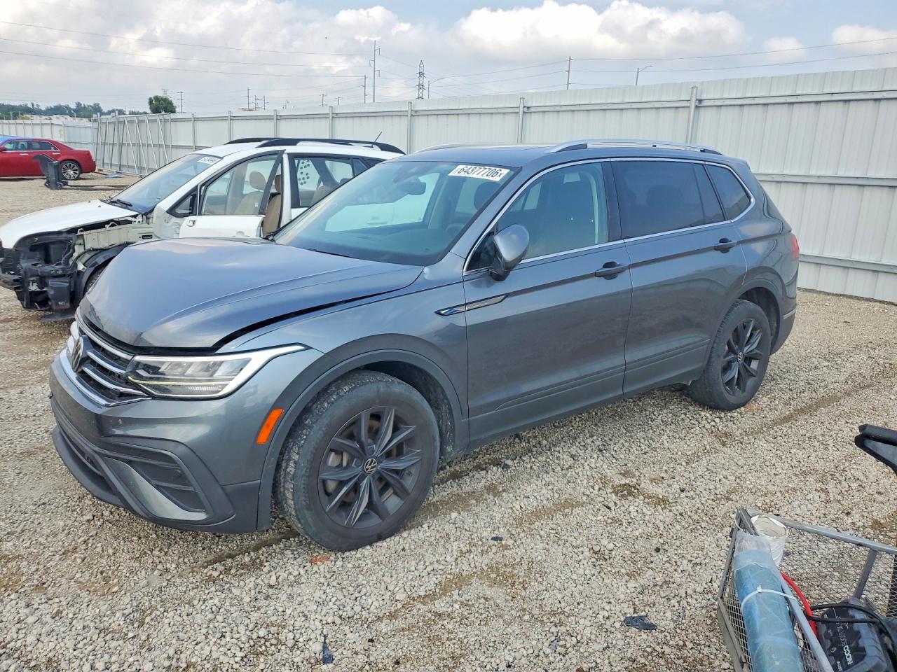 2022 VOLKSWAGEN TIGUAN SE Mucho. 64377706