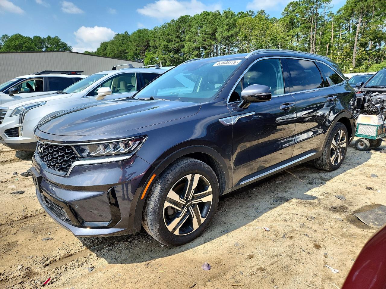 2023 KIA SORENTO EX - The auction photograph.